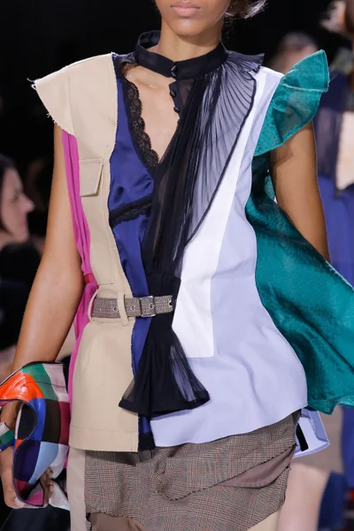 Look 32